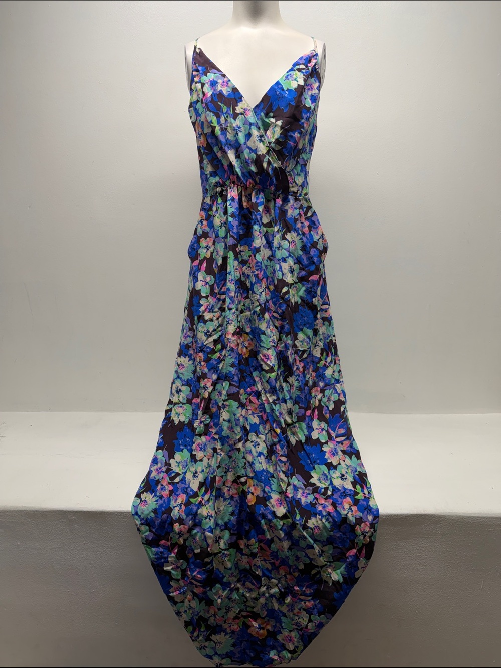 Yumi Kim Rush Hour Dress Maxi Silk Satin Floral V Neck Sleeveless Blue Medium